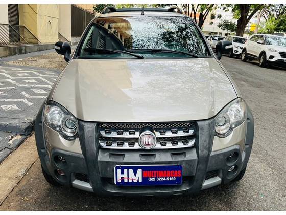 FIAT STRADA 1.8 MPI ADVENTURE CD 16V FLEX 2P MANUAL FIAT STRADA 1.8 MPI ADVENTURE CD 16V FLEX 2P MANUAL